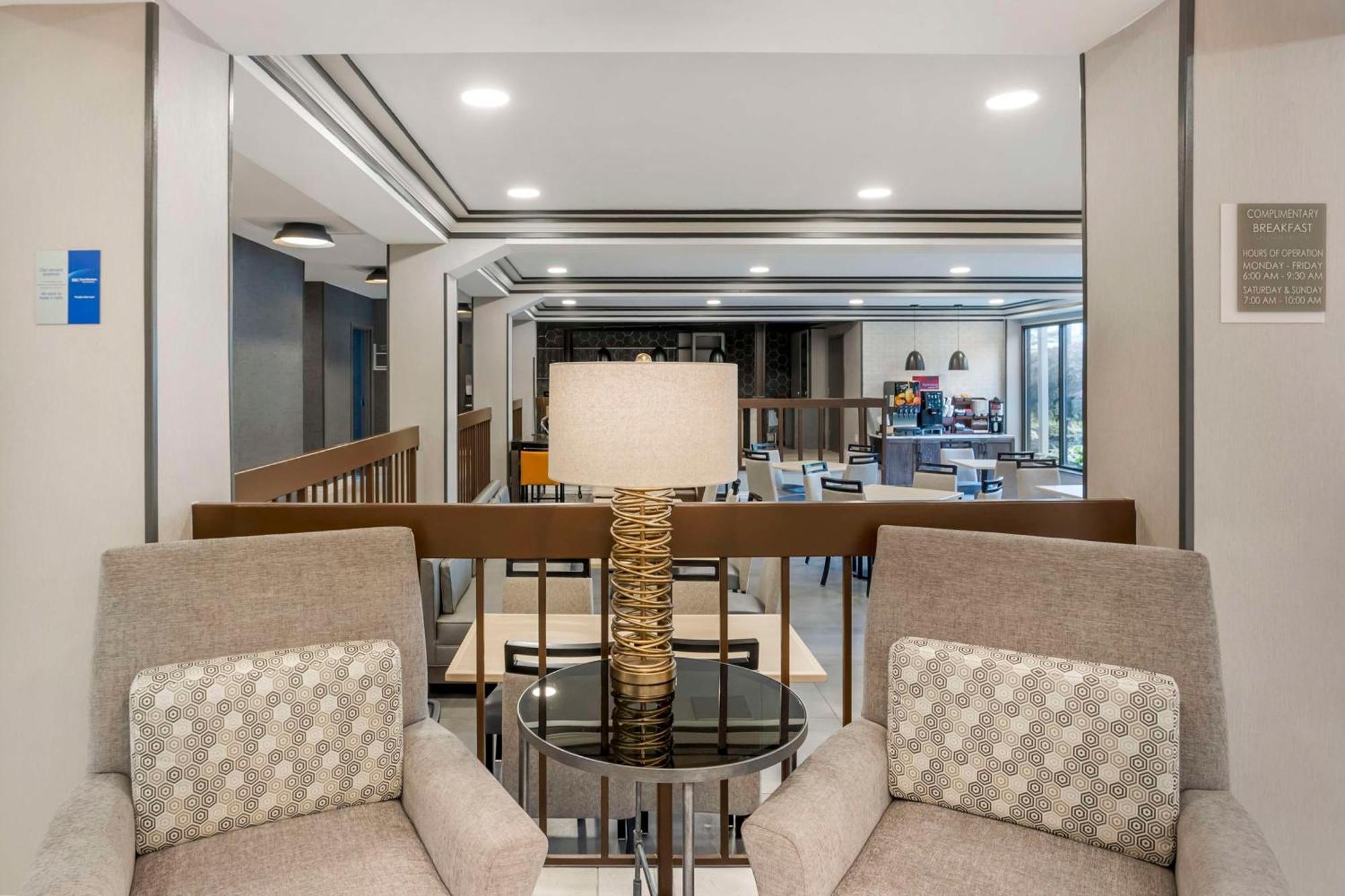 Best Western Plus Heritage Rail Inn & Suites Йорк Екстериор снимка